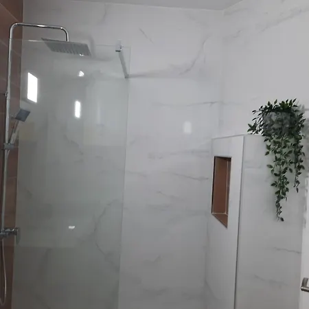 Veramar En * 푸엔히롤라